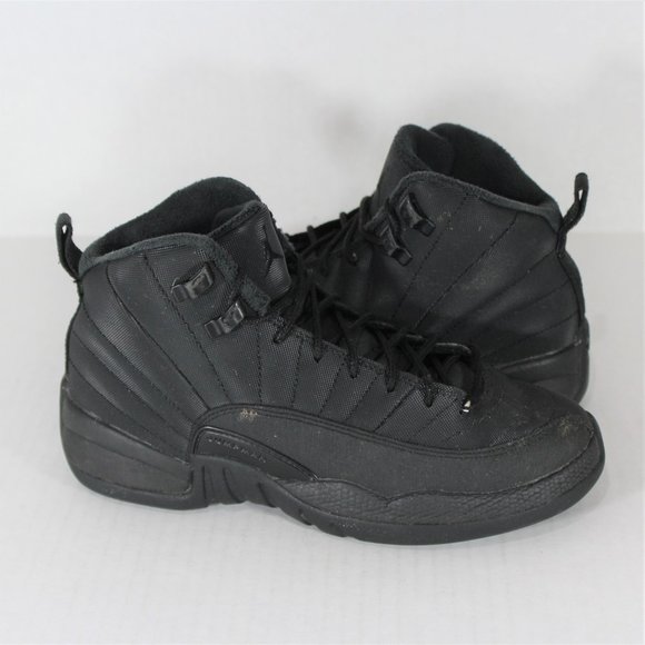 triple black air jordan 12